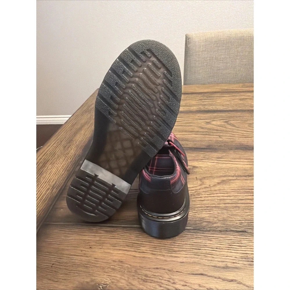 Girl's Dress Shoes Dr. Martens Polley II Mary Jane Women's Size 5 ….S9